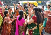 Wedding women dance