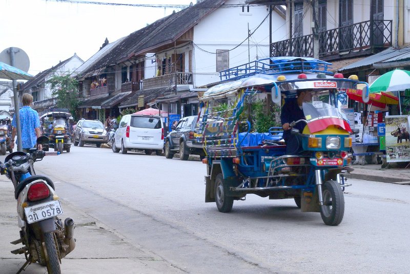 DSCN0702.jpg - Main street