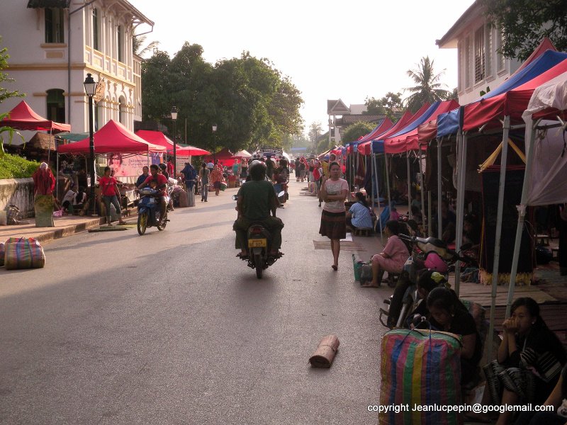 DSCN1330.jpg - evening and night market