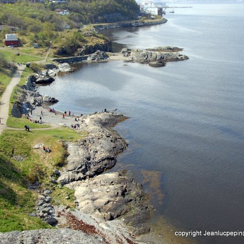 May_2008_lade2 footpath along the fjord